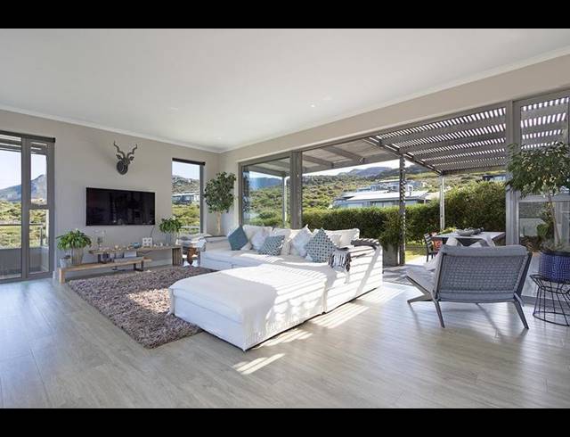 4 BEDROOM PROPERTY TO RENT IN CHAPMAN'S BAY ESTATE